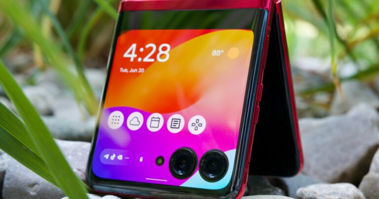 Ulasan Motorola Razr Plus: telefon lipat yang saya tunggu